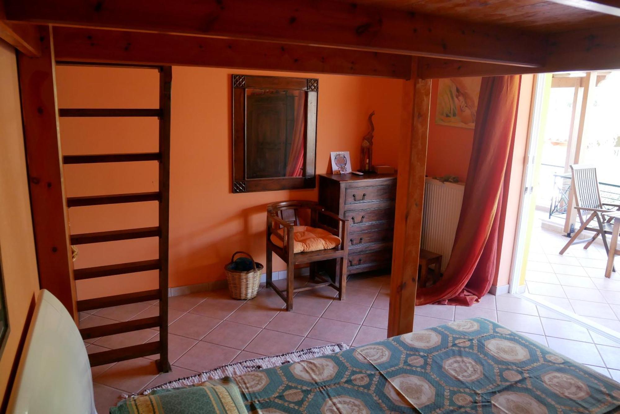 Bed and Breakfast Casa Di Luce Agia Marina  Екстер'єр фото