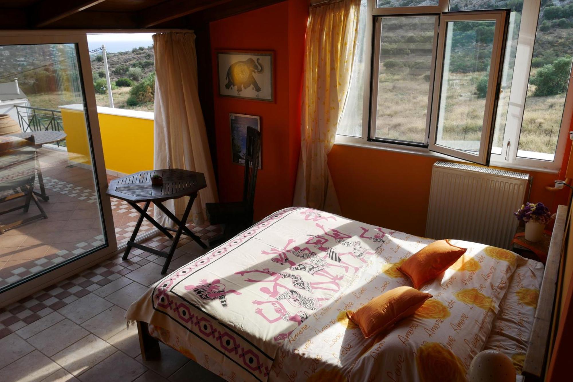 Bed and Breakfast Casa Di Luce Agia Marina  Екстер'єр фото