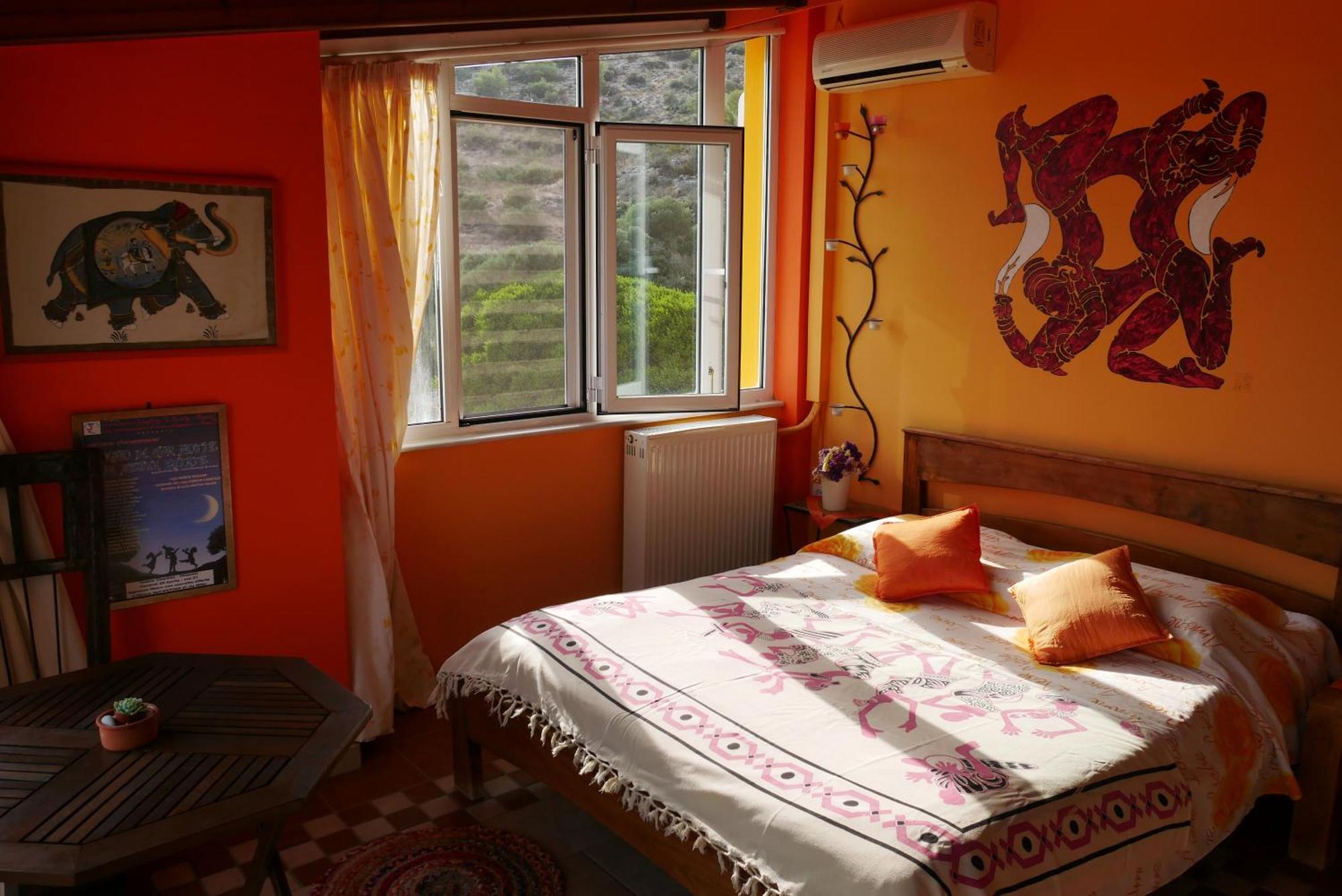 Bed and Breakfast Casa Di Luce Agia Marina  Екстер'єр фото
