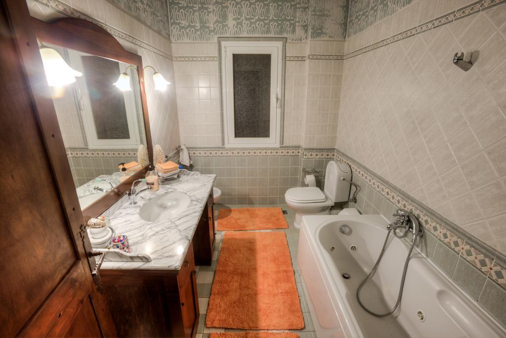 Bed and Breakfast Casa Di Luce Agia Marina  Екстер'єр фото