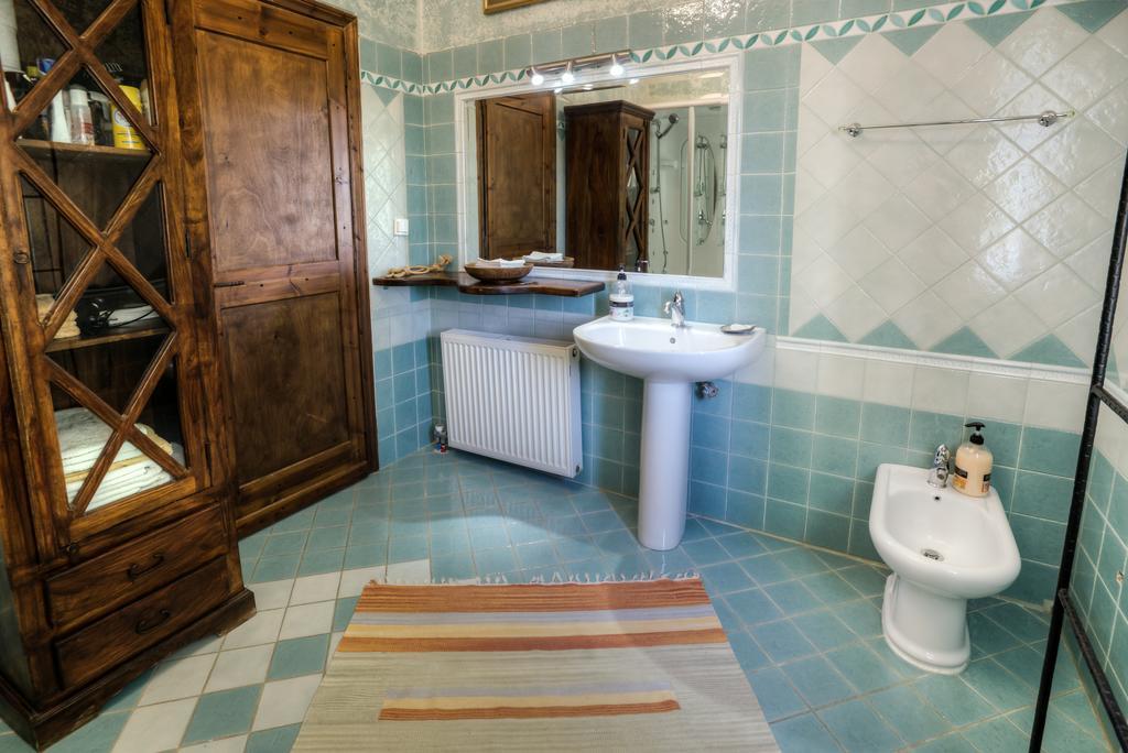 Bed and Breakfast Casa Di Luce Agia Marina  Екстер'єр фото